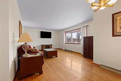 804 Redwood Dr, Cecil, PA 15057 - Photo 4