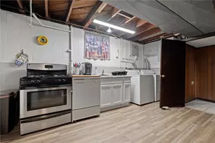 804 Redwood Dr, Cecil, PA 15057 - Photo 16