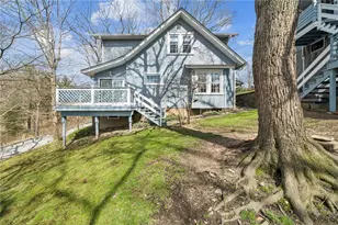 122 St Peter Way, Hempfield Township, PA 15644 - Photo 4