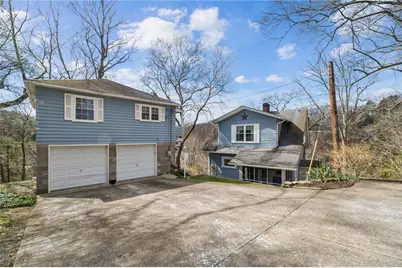 122 Saint Peter Way, Hempfield Township, PA 15644 - Photo 2