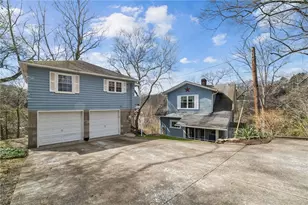 122 St Peter Way, Hempfield Township, PA 15644 - Photo 2