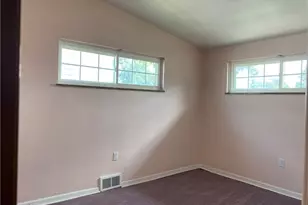 2647 Paige St, Lower Burrell, PA 15068 - Photo 8