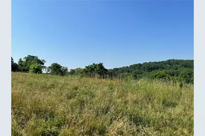 4003 Shenandoah Dr, Jefferson Hills, PA 15025 - Photo 4