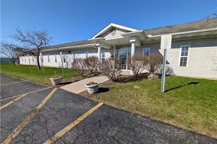 19 McQuiston Dr, Jackson Township, PA 16133 - Photo 2