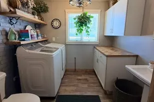 1576 E Laurel Cir, Mount Pleasant Township, PA 15666 - Photo 22