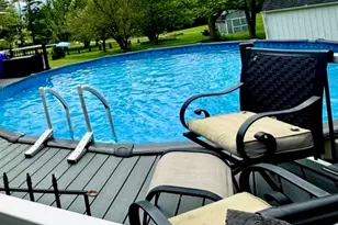 1576 E Laurel Cir, Mount Pleasant Township, PA 15666 - Photo 6