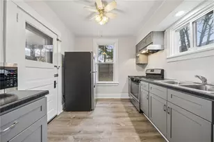 313 Delaware Ave, North Versailles, PA 15137 - Photo 8