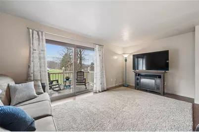 300 Williamsburg Ln, Murrysville, PA 15632 - Photo 14