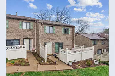 300 Williamsburg Ln, Murrysville, PA 15632 - Photo 2