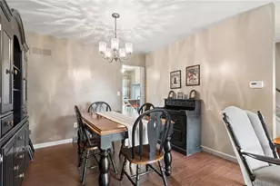 300 Williamsburg Ln, Murrysville, PA 15632 - Photo 12