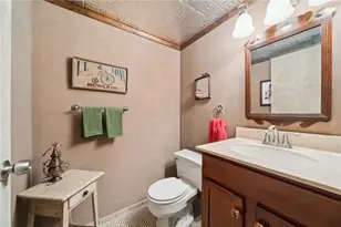 300 Williamsburg Ln, Murrysville, PA 15632 - Photo 30