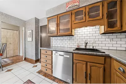 300 Williamsburg Ln, Murrysville, PA 15632 - Photo 8