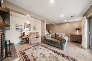 300 Williamsburg Ln, Murrysville, PA 15632 - Photo 28