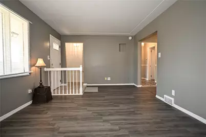 1055 Dennis Avenue, Monessen, PA 15062 - Photo 10