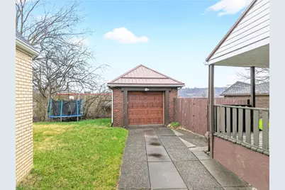 814 Liberty Street, Duquesne, PA 15110 - Photo 2