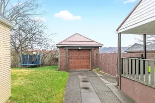 814 Liberty St, Duquesne, PA 15110 - Photo 2