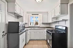 228 W Marigold St, Munhall, PA 15120 - Photo 8