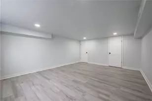 665 Allison Hollow Rd, Chartiers, PA 15301 - Photo 16