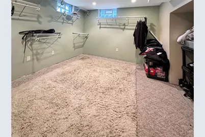 216 E Edgewood Ave, New Castle, PA 16105 - Photo 18