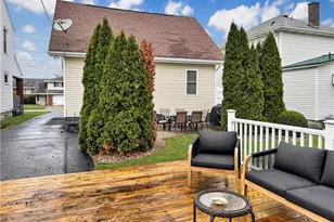 216 E Edgewood Ave, New Castle, PA 16105 - Photo 4