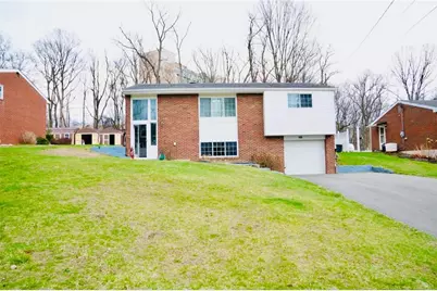 180 Rosemont Dr, Moon/Crescent Twp, PA 15108 - Photo 2