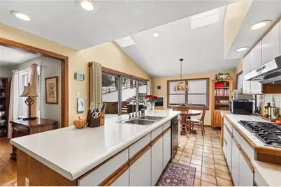 110 Stuart St, Bethel Park, PA 15102 - Photo 10