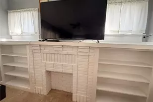 212 E Garfield Ave, New Castle, PA 16105 - Photo 2