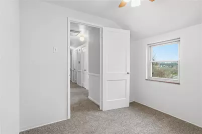 5240 Orchard Hill Dr, Pittsburgh, PA 15236 - Photo 2