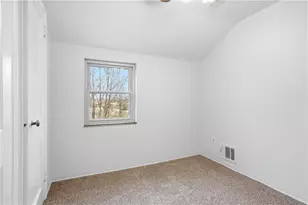 5240 Orchard Hill Dr, Pittsburgh, PA 15236 - Photo 6