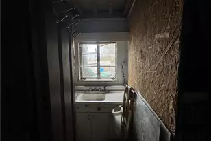 1881 Noble St, Pittsburgh, PA 15215 - Photo 10