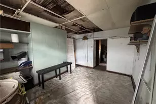 1881 Noble St, Pittsburgh, PA 15215 - Photo 8