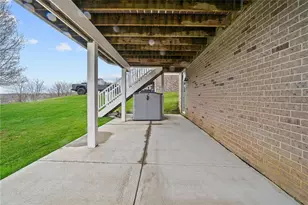 1335 Maplewood Cir, South Strabane, PA 15301 - Photo 40