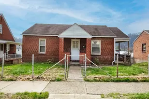 734 Lincoln Ave, Springdale Boro, PA 15144 - Photo 1