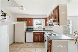 114 Rembrandt Dr, Twp of But SE, PA 16002 - Photo 4