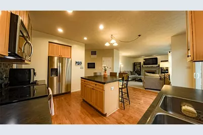 163 Valley View Dr, Rostraver, PA 15012 - Photo 4