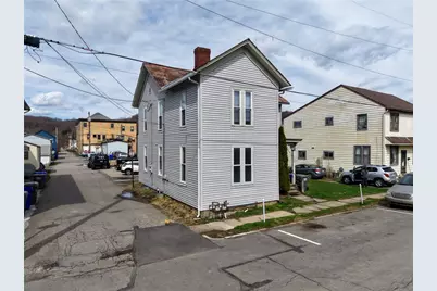 125 Jefferson St, Evans City, PA 16033 - Photo 2
