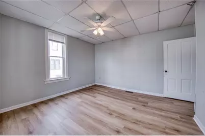 125 Jefferson St, Evans City, PA 16033 - Photo 18