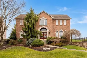 262 Hickory Heights Dr, South Fayette, PA 15017 - Photo 1