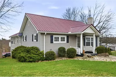 27 Bock Ln, Baden, PA 15005 - Photo 4