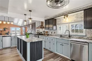 27 Bock Ln, Baden, PA 15005 - Photo 10