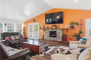 27 Bock Ln, Baden, PA 15005 - Photo 20