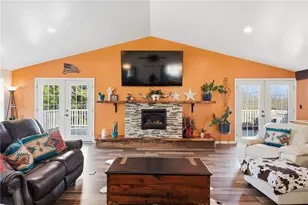 27 Bock Ln, Baden, PA 15005 - Photo 20
