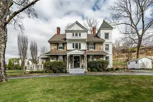 701 W Oakbourne, Westtown, PA 19382 - Photo 2