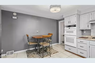 341 E McMurray Rd, Peters Township, PA 15317 - Photo 10