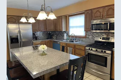 533 Austin St, Hempfield Township, PA 15601 - Photo 10