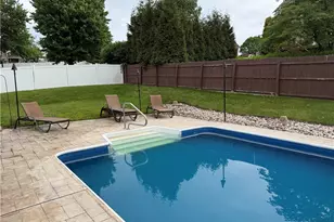 533 Austin St, Hempfield Township, PA 15601 - Photo 6