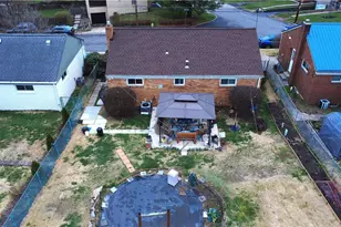 182 Margaretta St, Carnegie, PA 15106 - Photo 2