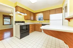 318 Garden Ave, Grove City Boro, PA 16127 - Photo 14