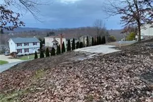 159 Oakdale Dr, Zelienople, PA 16063 - Photo 6