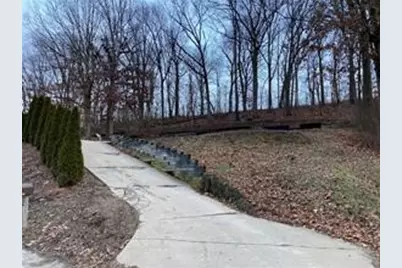 159 Oakdale Dr, Zelienople, PA 16063 - Photo 2